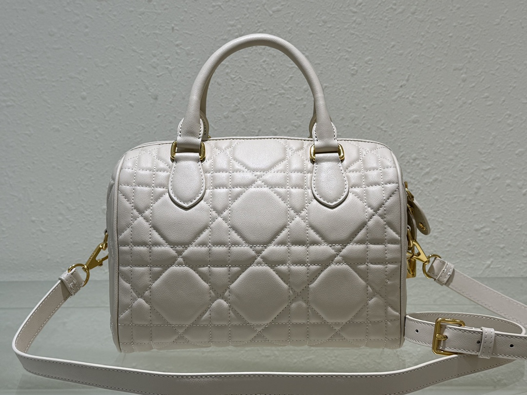 Dior Groove 25 Bag White Macrocannage Calfskin